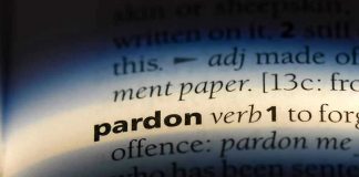 The word "pardon" highlighted in a dictionary.