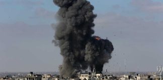 Drone Strike Chaos Near UAE Nuclear Plant! Large explosion over a crowded urban area.