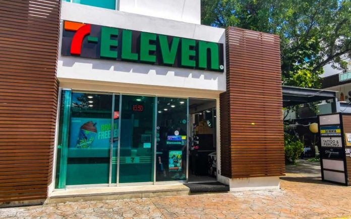 shutterstock_2284108109 Exterior view of a 7-Eleven convenience store