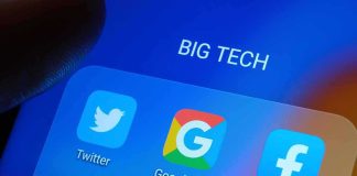 Smartphone screen folder with big tech app icons