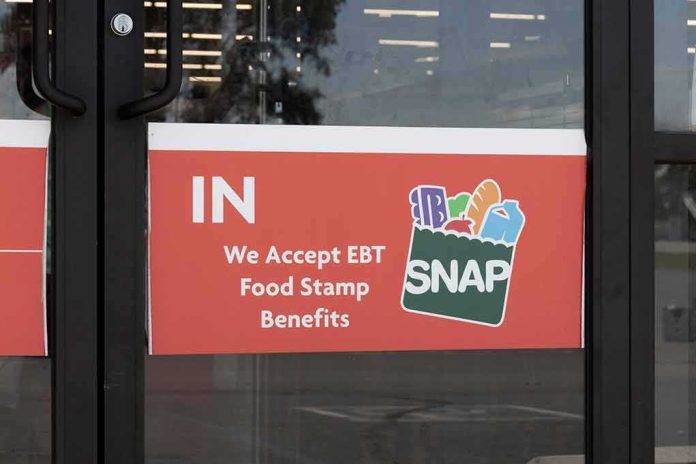 shutterstock_2174412869-1 store door sign about EBT SNAP acceptance